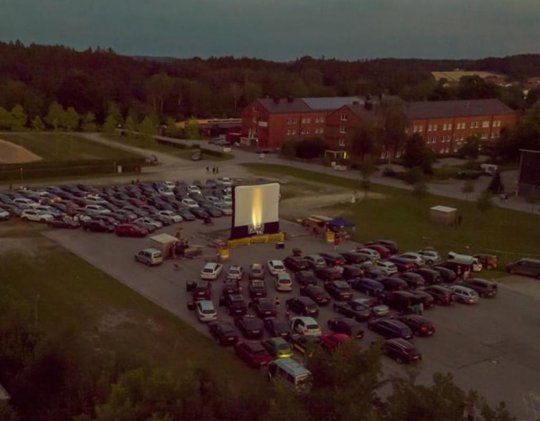 Foto Autokino von Oben unknown.jpeg